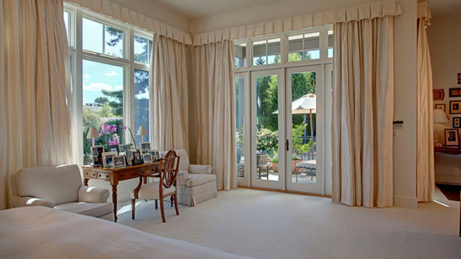 Plain and Subtle Curtains in Tiruppur